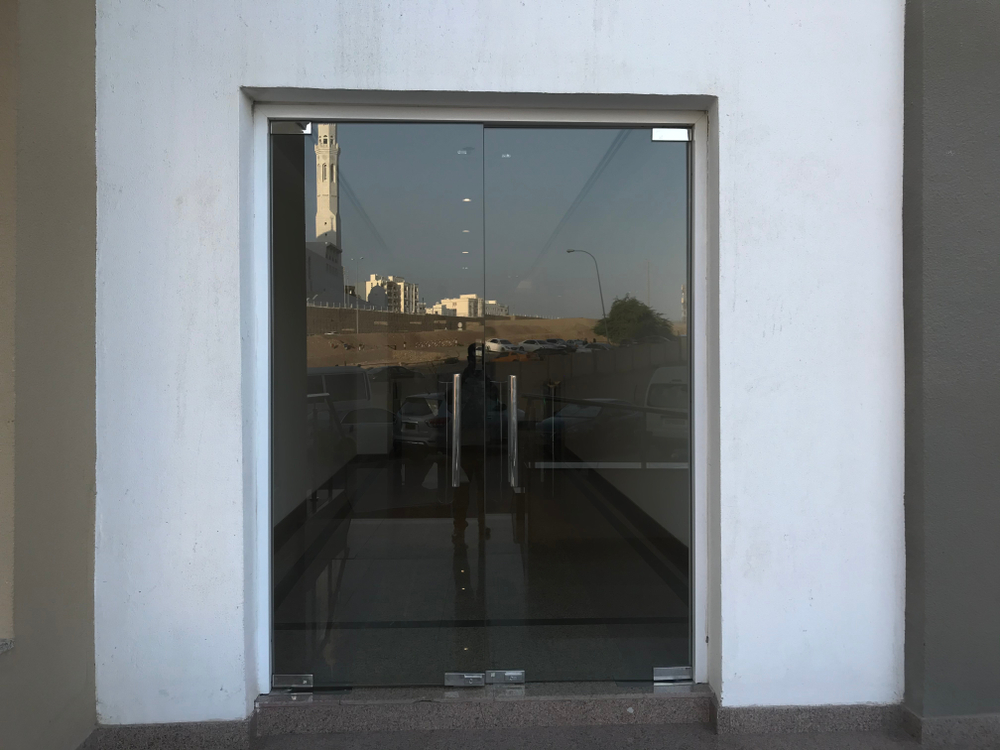 frameless glass door