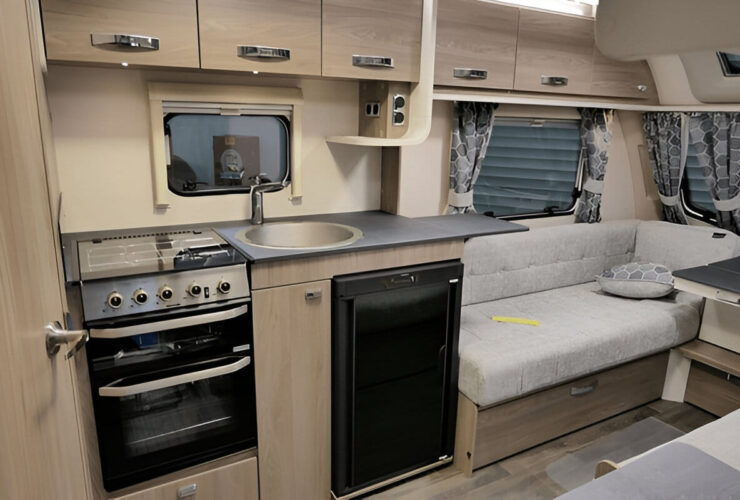 Interior doors for trailer homes